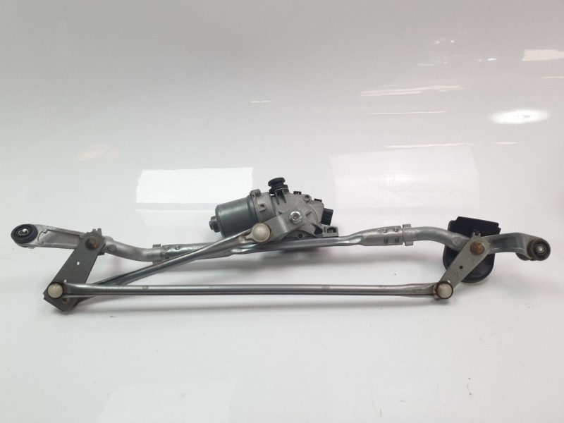 Recambio de motor limpia delantero para suzuki swift (az) referencia OEM IAM 3811052R00  