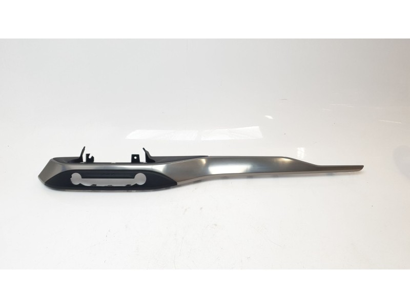 Recambio de moldura para ford focus 1.0 ecoboost cat referencia OEM IAM JX7BA045H93  