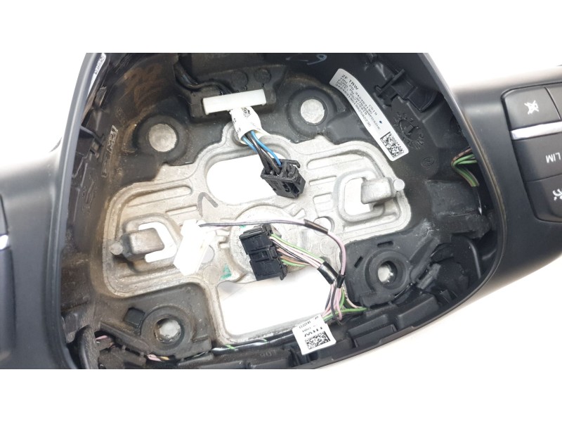 Recambio de volante para ford focus 1.0 ecoboost cat referencia OEM IAM JX7J3600PD3ZHE  