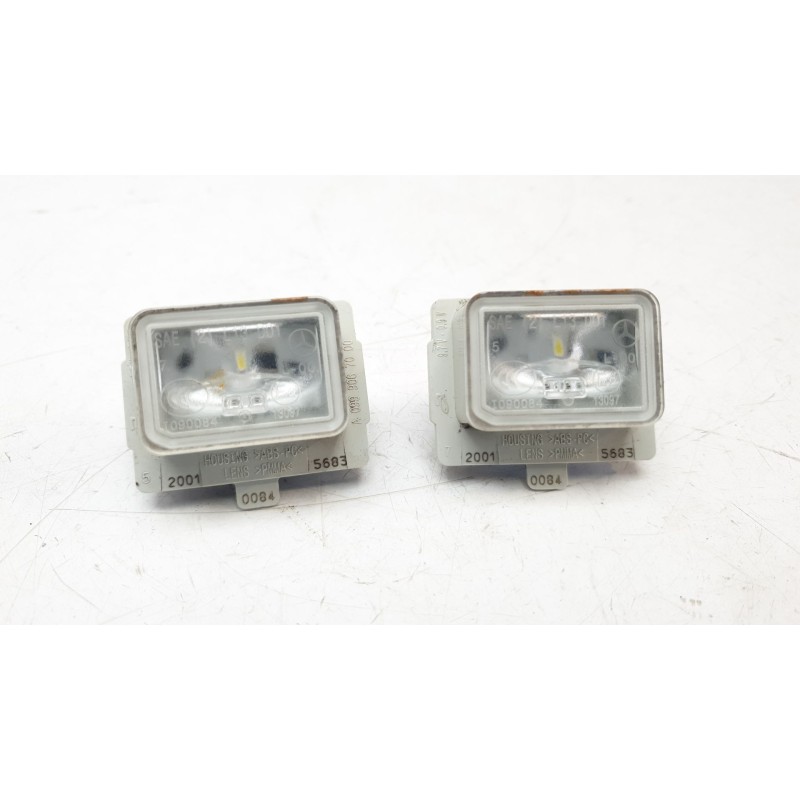 Recambio de piloto matricula para mercedes-benz clase c (w205) lim. c 200 (205.077) referencia OEM IAM A0999067000  