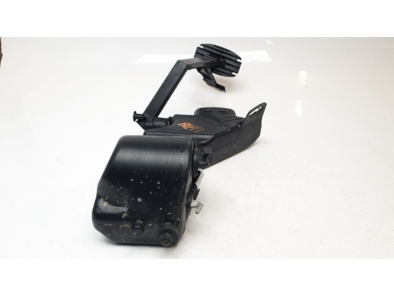 Recambio de deposito limpia para mercedes-benz clase c (w205) lim. c 200 (205.077) referencia OEM IAM A2058600860  