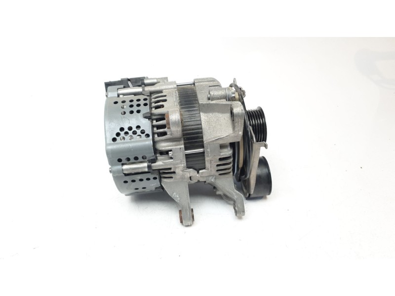 Recambio de alternador para mercedes-benz clase c (w205) lim. c 200 (205.077) referencia OEM IAM A2649001600  