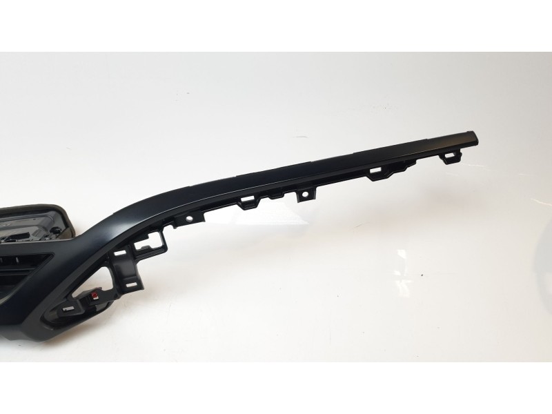 Recambio de aireador central para lexus ux (za10) 250h referencia OEM IAM 5568076010  