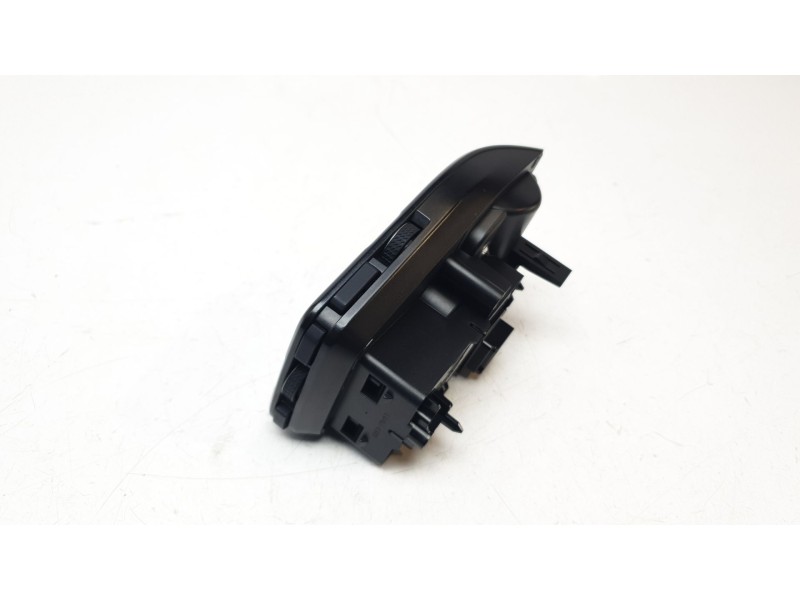 Recambio de mando control radio para lexus ux (za10) 250h referencia OEM IAM 8617076030  