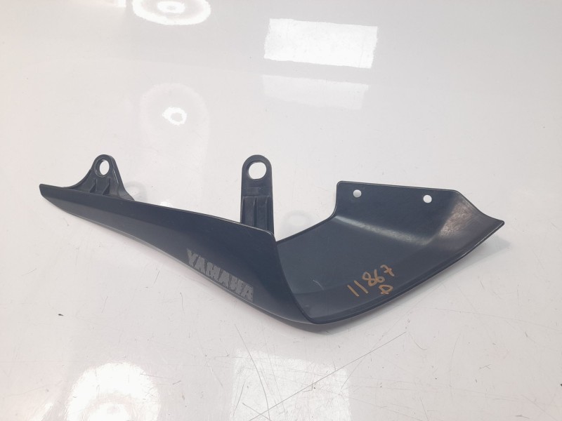 Recambio de moldura para yamaha mt -07 referencia OEM IAM BAT2172100P0  