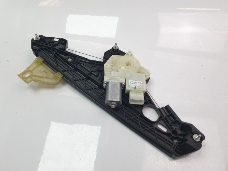 Recambio de elevalunas trasero izquierdo para renault captur ii techno referencia OEM IAM 827216497R  