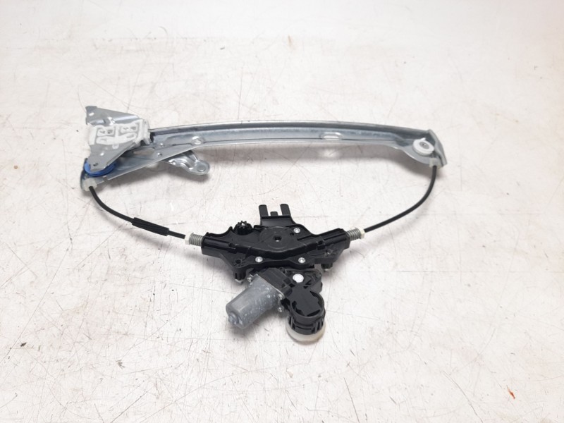 Recambio de elevalunas delantero izquierdo para toyota corolla (e21) hybrid style referencia OEM IAM 6982002742  