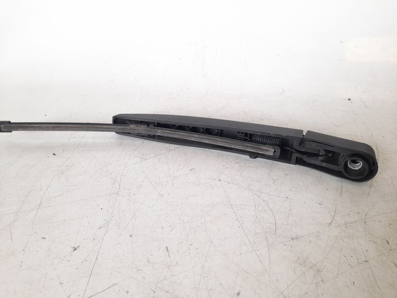 Recambio de brazo limpia trasero para ford puma hybrid titanium design referencia OEM IAM 2384085  