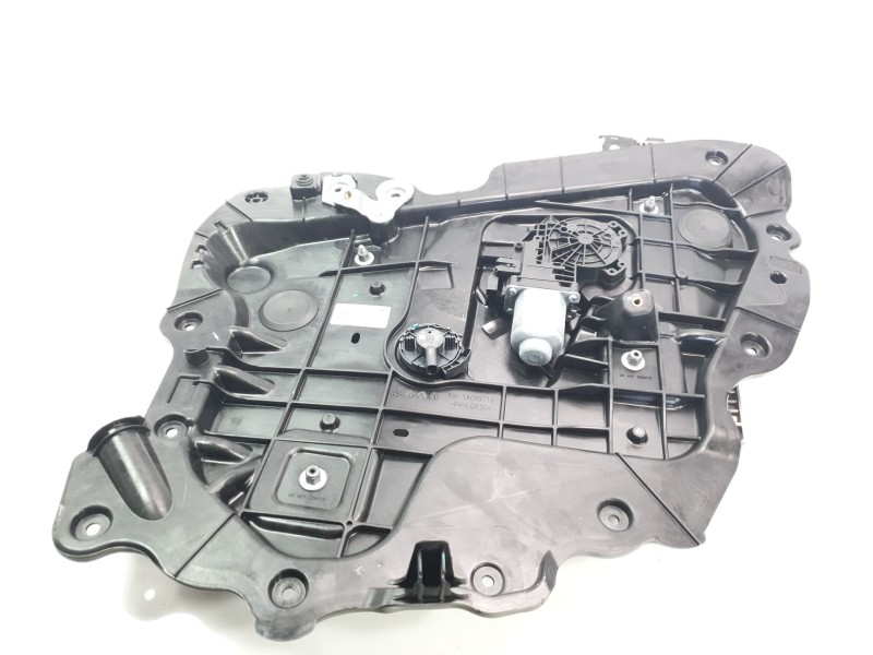 Recambio de elevalunas trasero derecho para tesla model 3 (5yj3) ev awd referencia OEM IAM 177307200F  