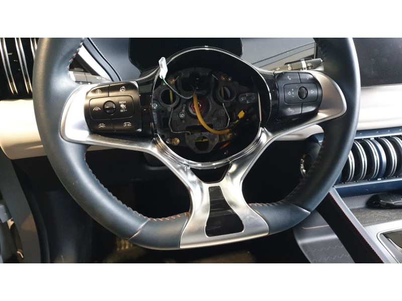 Recambio de volante para byd atto 3 ev referencia OEM IAM SC2E3402010  