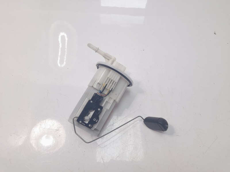 Recambio de bomba combustible para yamaha mt -07 referencia OEM IAM 1WS1390710 UCT35YU63 