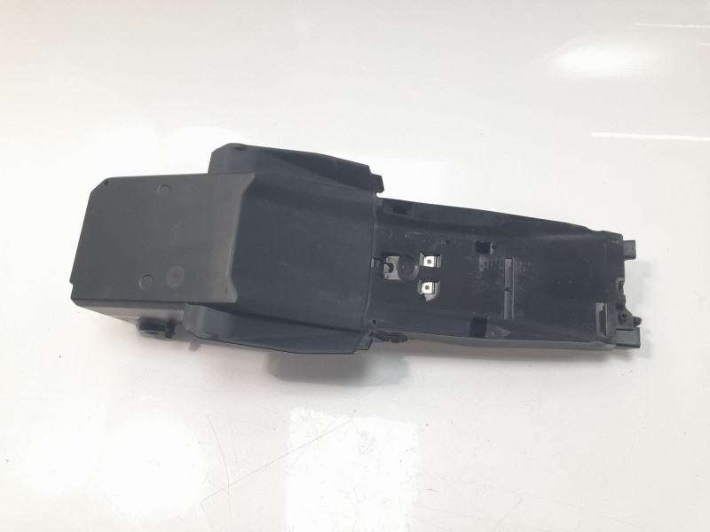 Recambio de moldura para yamaha xsr 700 xsr 700 referencia OEM IAM BAT8212B00  