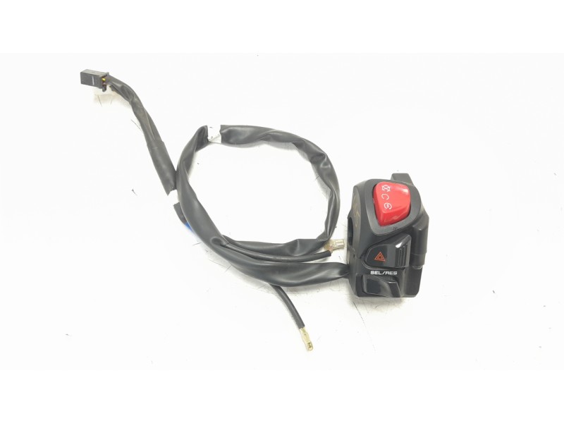 Recambio de piña luces derecha para yamaha tricity 300 referencia OEM IAM BX9H397301  