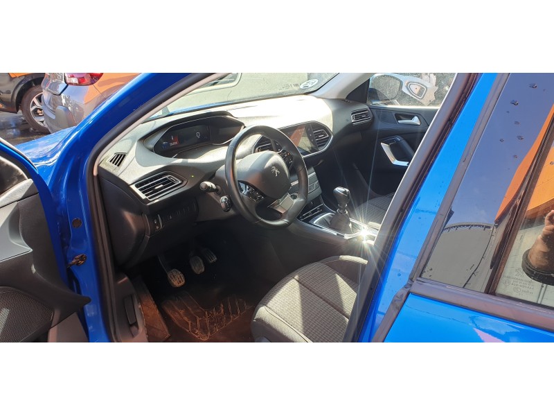 peugeot 308 del año 2021