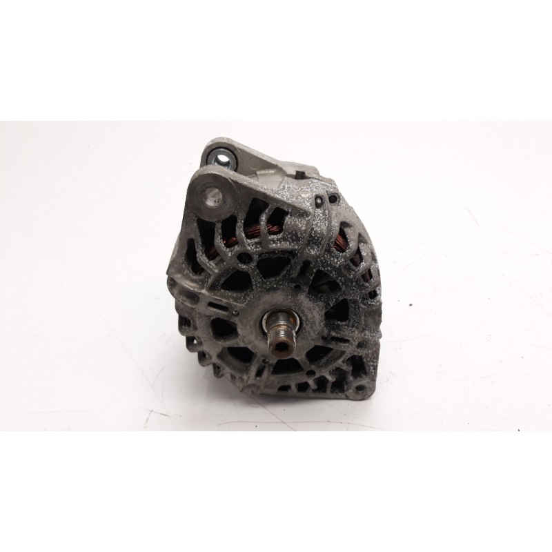 Recambio de alternador para kia sportage 1.6 cat referencia OEM IAM 373002B600 ALF170123 A14572