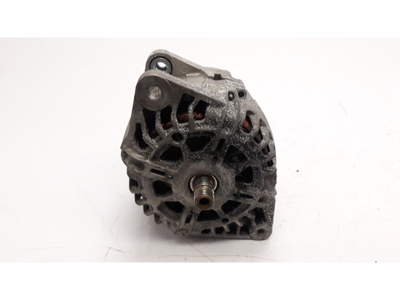 Recambio de alternador para kia sportage 1.6 cat referencia OEM IAM 373002B600 ALF170123 A14572