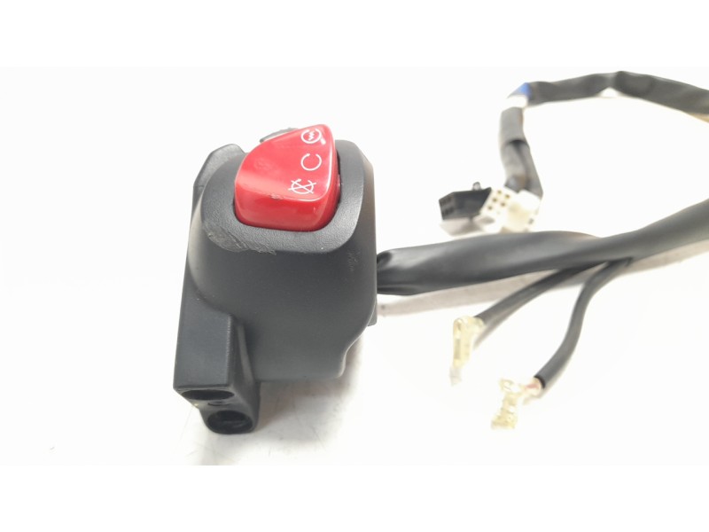 Recambio de piña luces derecha para yamaha tricity 300 referencia OEM IAM BX9H397301  