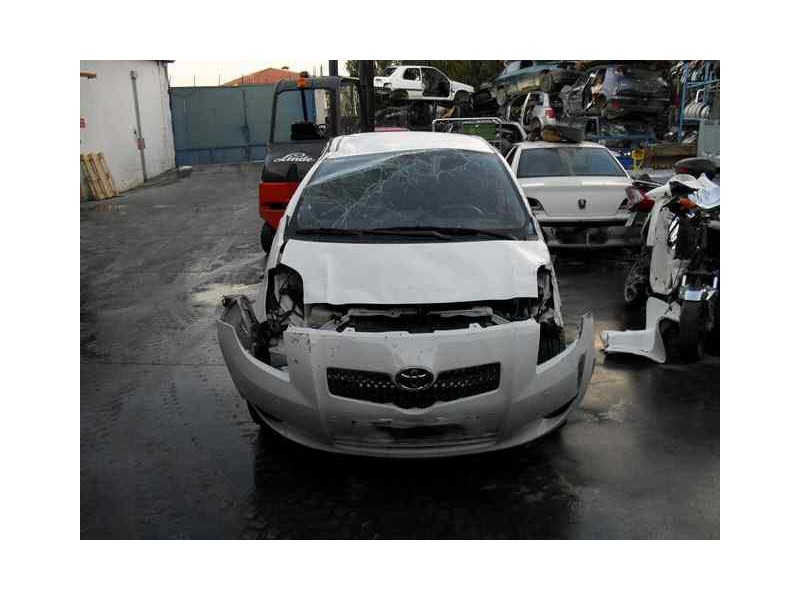 toyota yaris del año 2008