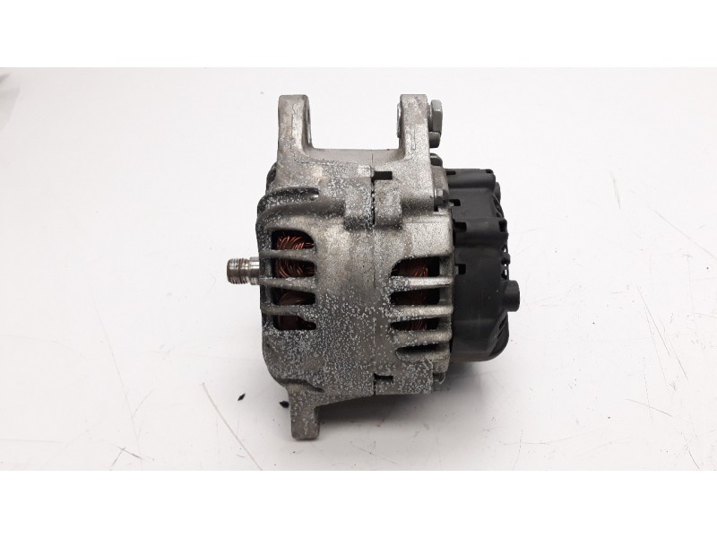Recambio de alternador para kia sportage 1.6 cat referencia OEM IAM 373002B600 ALF170123 A14572