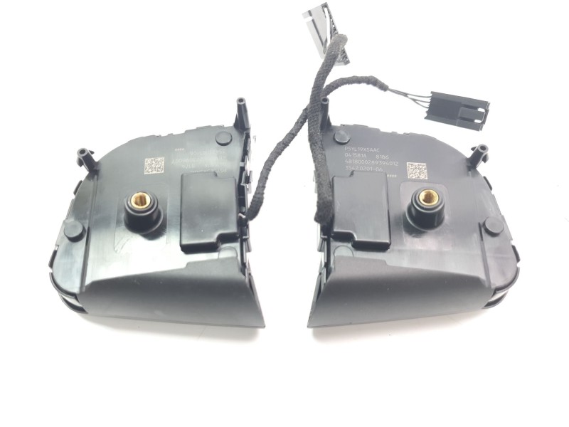 Recambio de mando volante para jeep compass ii longitude 4x2 referencia OEM IAM P5YL23XSAAC P5YL19XSAAC 