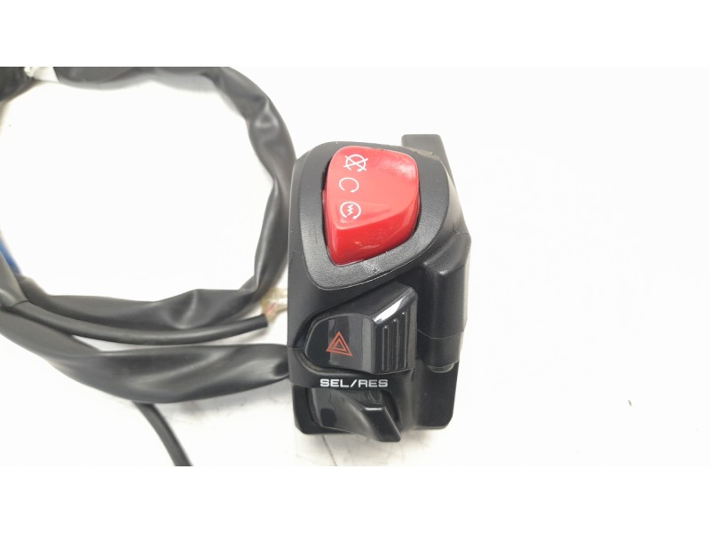 Recambio de piña luces derecha para yamaha tricity 300 referencia OEM IAM BX9H397301  