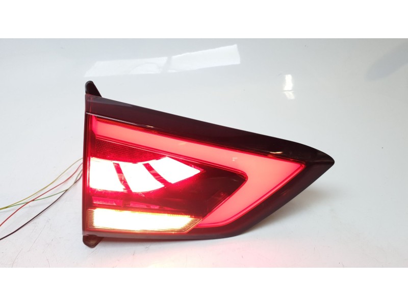 Recambio de piloto trasero izquierdo interior para mg zs luxury referencia OEM IAM 10571683  