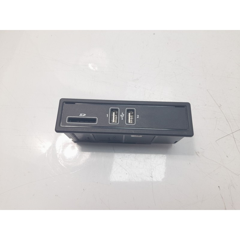 Recambio de modulo electronico para mercedes-benz clase c (w205) familiar 2.1 cdi cat referencia OEM IAM A2058200526  