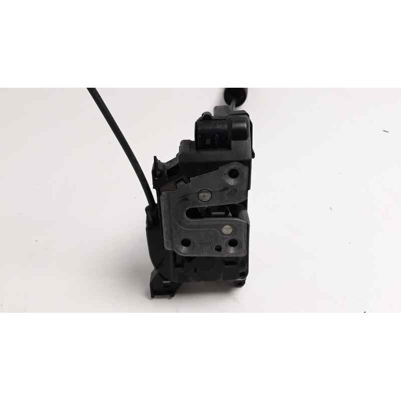 Recambio de cerradura puerta trasera izquierda para renault megane iii berlina 5 p dynamique referencia OEM IAM 825030002R  