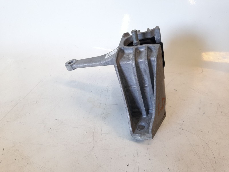 Recambio de soporte motor derecho para kia xceed drive referencia OEM IAM 21810J7200  