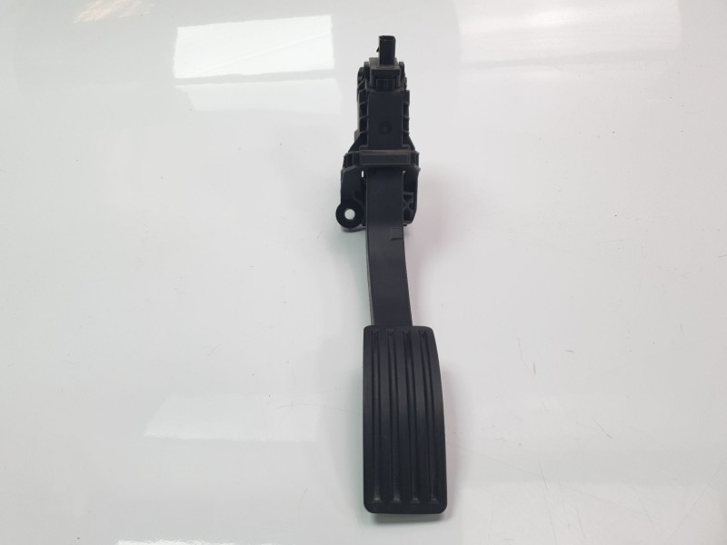 Recambio de potenciometro pedal para volvo xc 40 essential 2wd referencia OEM IAM 32212363  
