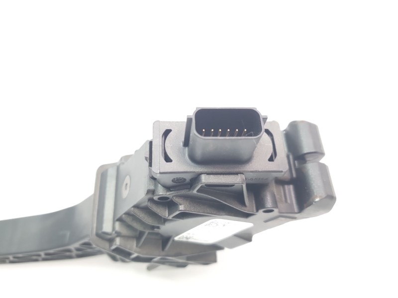 Recambio de potenciometro pedal para volvo xc 40 essential 2wd referencia OEM IAM 32212363  