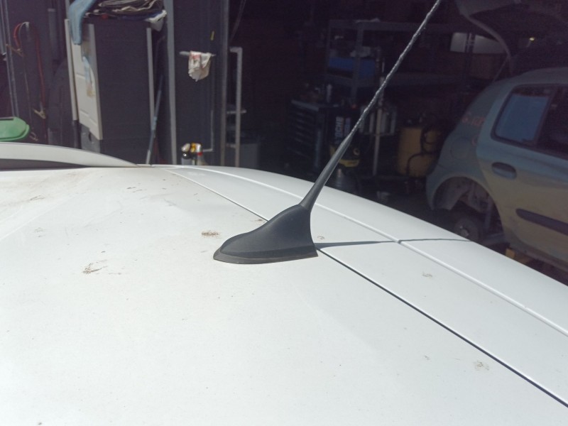 Recambio de base de antena para mg zs comfort referencia OEM IAM   