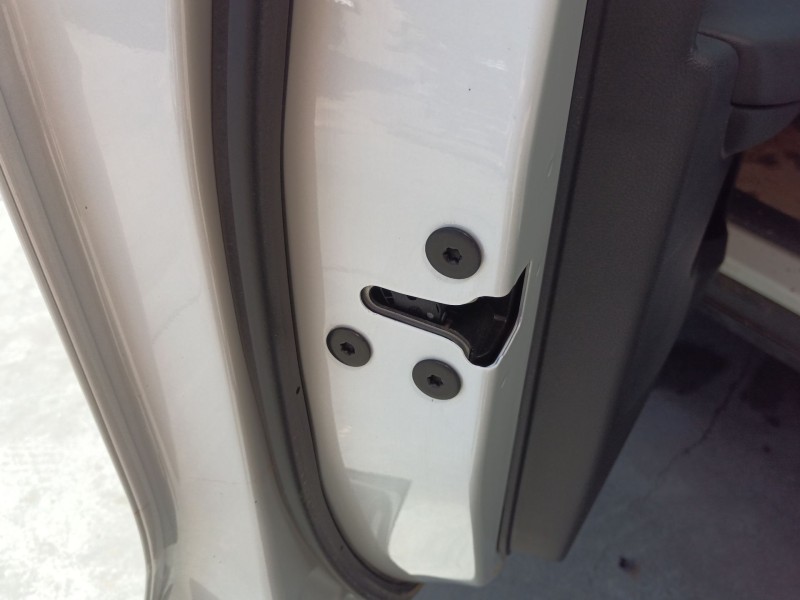 Recambio de cerradura puerta delantera izquierda para mg zs comfort referencia OEM IAM   