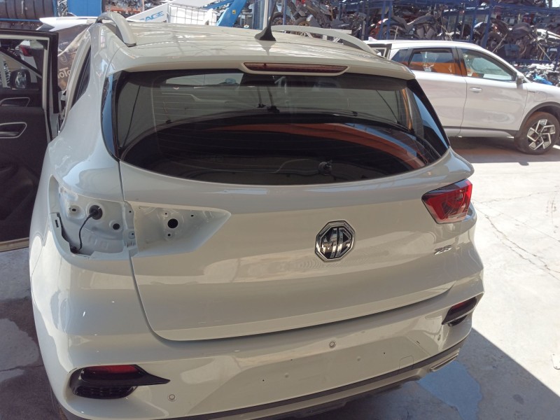 Recambio de porton trasero para mg zs comfort referencia OEM IAM   