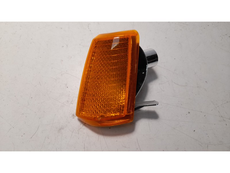 Recambio de piloto delantero izquierdo para peugeot 205 berlina referencia OEM IAM PG0174004 103F17091131 PG0174004