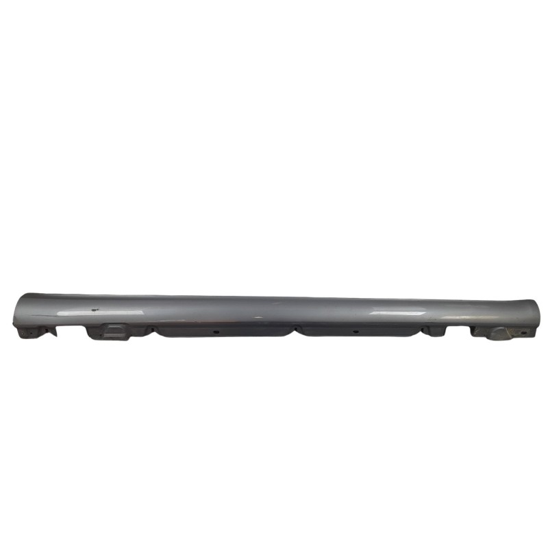 Recambio de estribo lateral para mercedes-benz clase c (w205) familiar 2.1 cdi cat referencia OEM IAM A2056907202  
