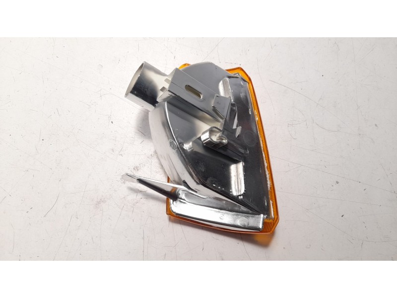 Recambio de piloto delantero izquierdo para peugeot 205 berlina referencia OEM IAM PG0174004 103F17091131 PG0174004
