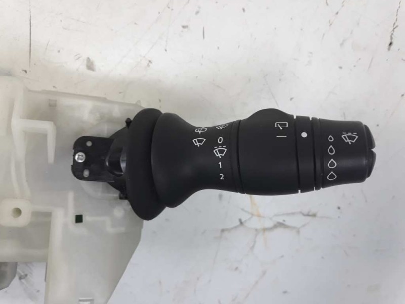 Recambio de mando multifuncion para renault megane iii berlina 5 p dynamique referencia OEM IAM 255670016R  