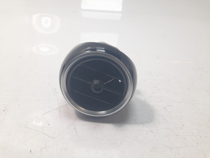 Recambio de rejilla aireadora para mercedes-benz clase c (w205) familiar 2.1 cdi cat referencia OEM IAM A2058303904  
