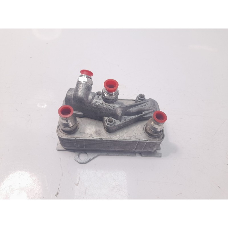 Recambio de radiador caja cambios para mercedes-benz clase c (w205) familiar 2.1 cdi cat referencia OEM IAM A0995002500  