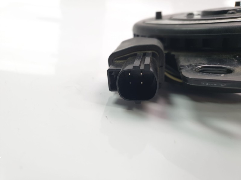 Recambio de subwoofer para volvo xc 40 essential 2wd referencia OEM IAM 32265315  