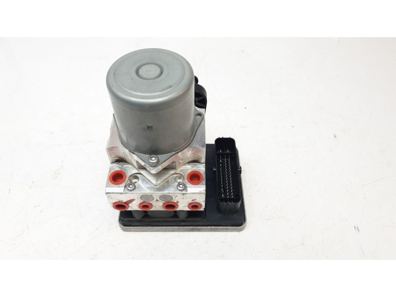 Recambio de abs para mercedes-benz clase c (w205) lim. c 200 (205.077) referencia OEM IAM A2059001049  