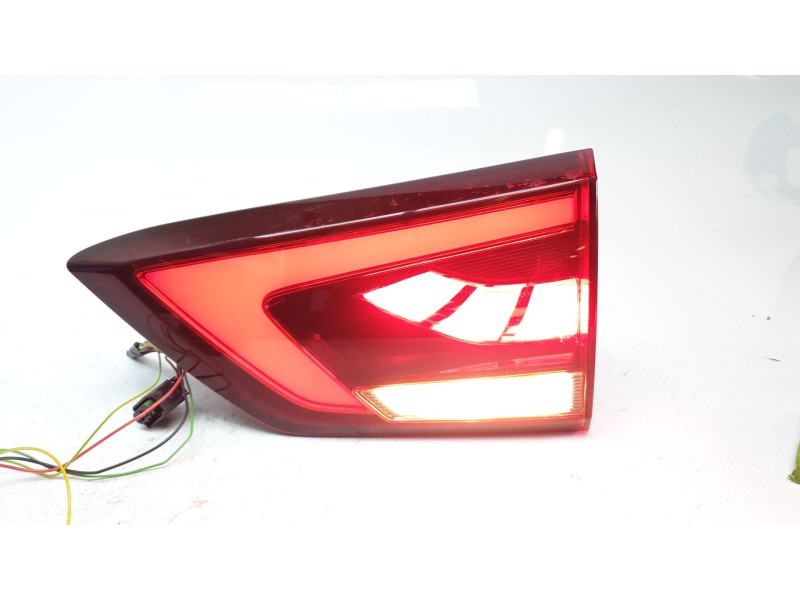 Recambio de piloto trasero derecho interior para mg zs comfort referencia OEM IAM 10571684  