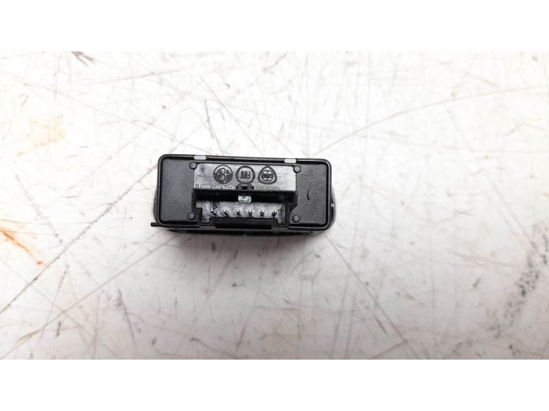 Recambio de interruptor para fiat panda (319) base (2020) referencia OEM IAM 7355367570  