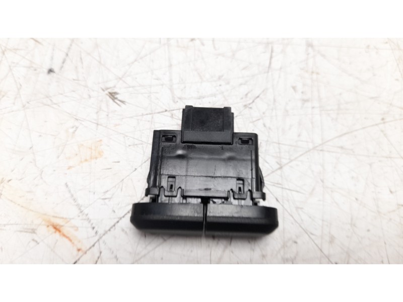 Recambio de interruptor para fiat panda (319) base (2020) referencia OEM IAM 7355367570  