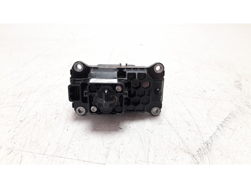 Recambio de palanca cambio para volvo xc 40 essential 2wd referencia OEM IAM P32335116  