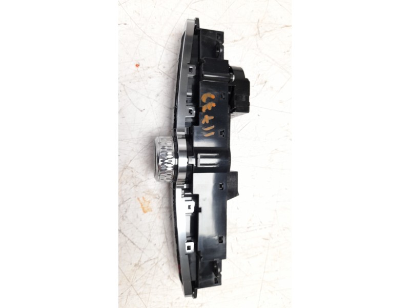 Recambio de warning para volvo xc 40 essential 2wd referencia OEM IAM P31456673  