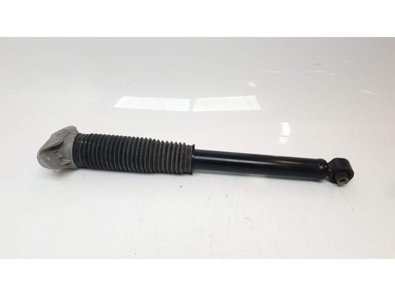 Recambio de amortiguador trasero derecho para hyundai tucson (nx) maxx silver 2wd referencia OEM IAM 55300R2000  