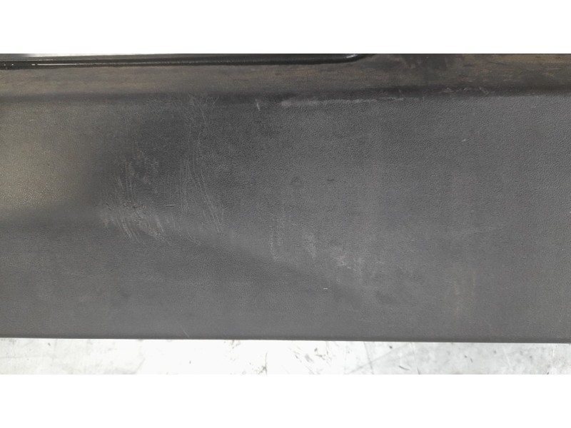 Recambio de estribo lateral para hyundai kona referencia OEM IAM 87751J9000  