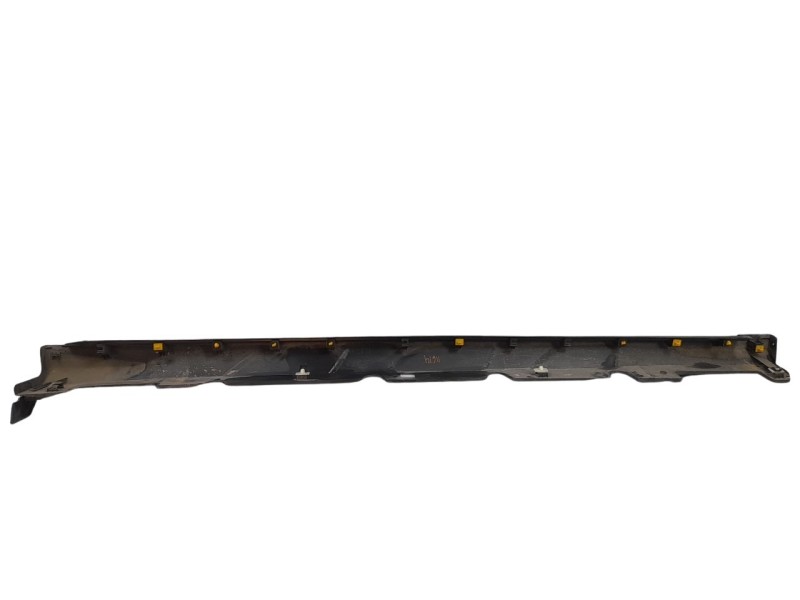 Recambio de estribo lateral para hyundai kona referencia OEM IAM 87751J9000  